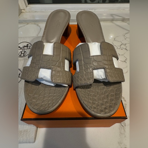 Hermes Oasis Custom Alligator Sandals Size 41.5 - Picture 4 of 15